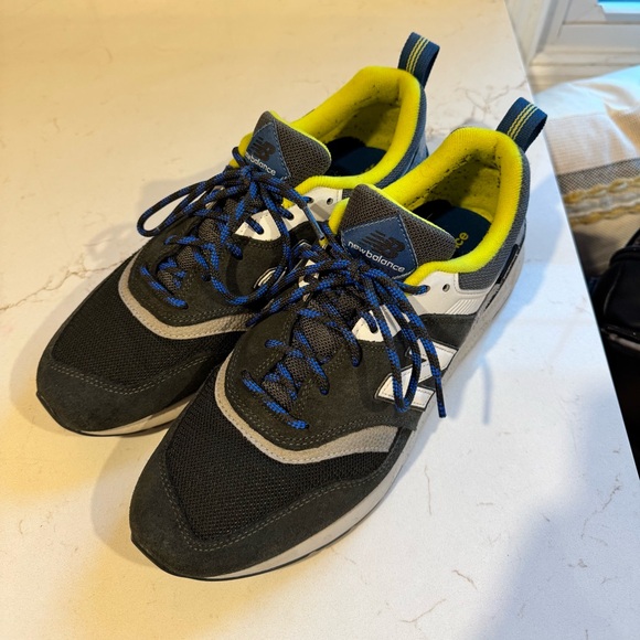 Balance 997H Suede/Cordura Men’s  10.5 Green Yellow Dark Gray - Picture 3 of 9